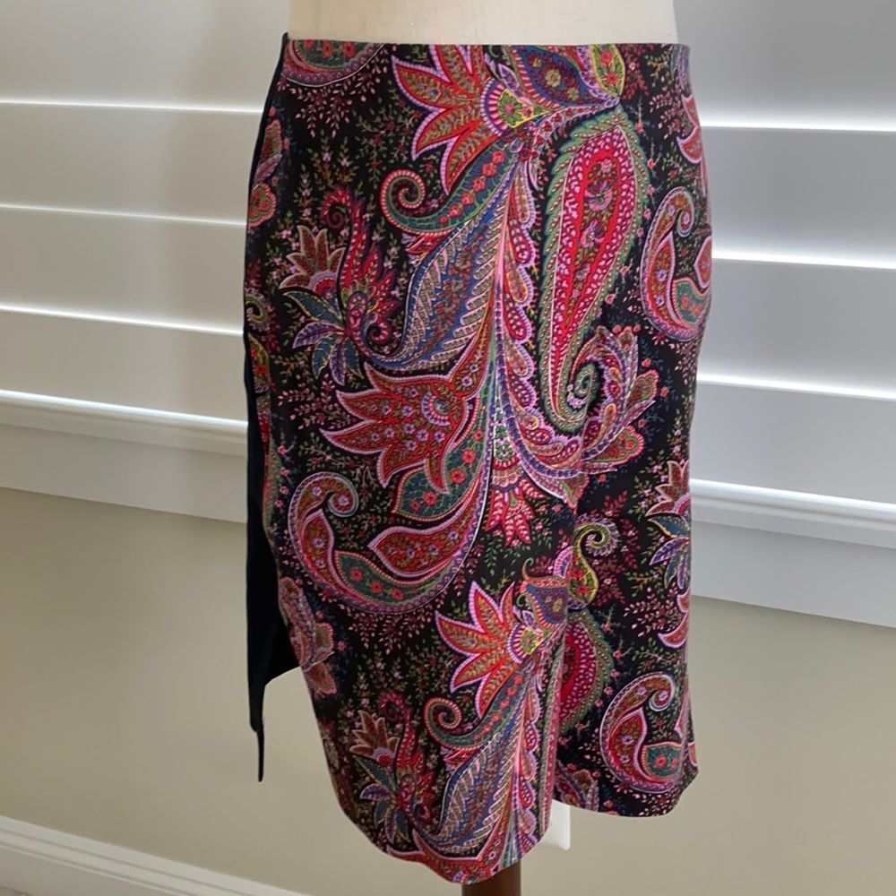 Sz 6 Bebe paisley print pencil skirt
